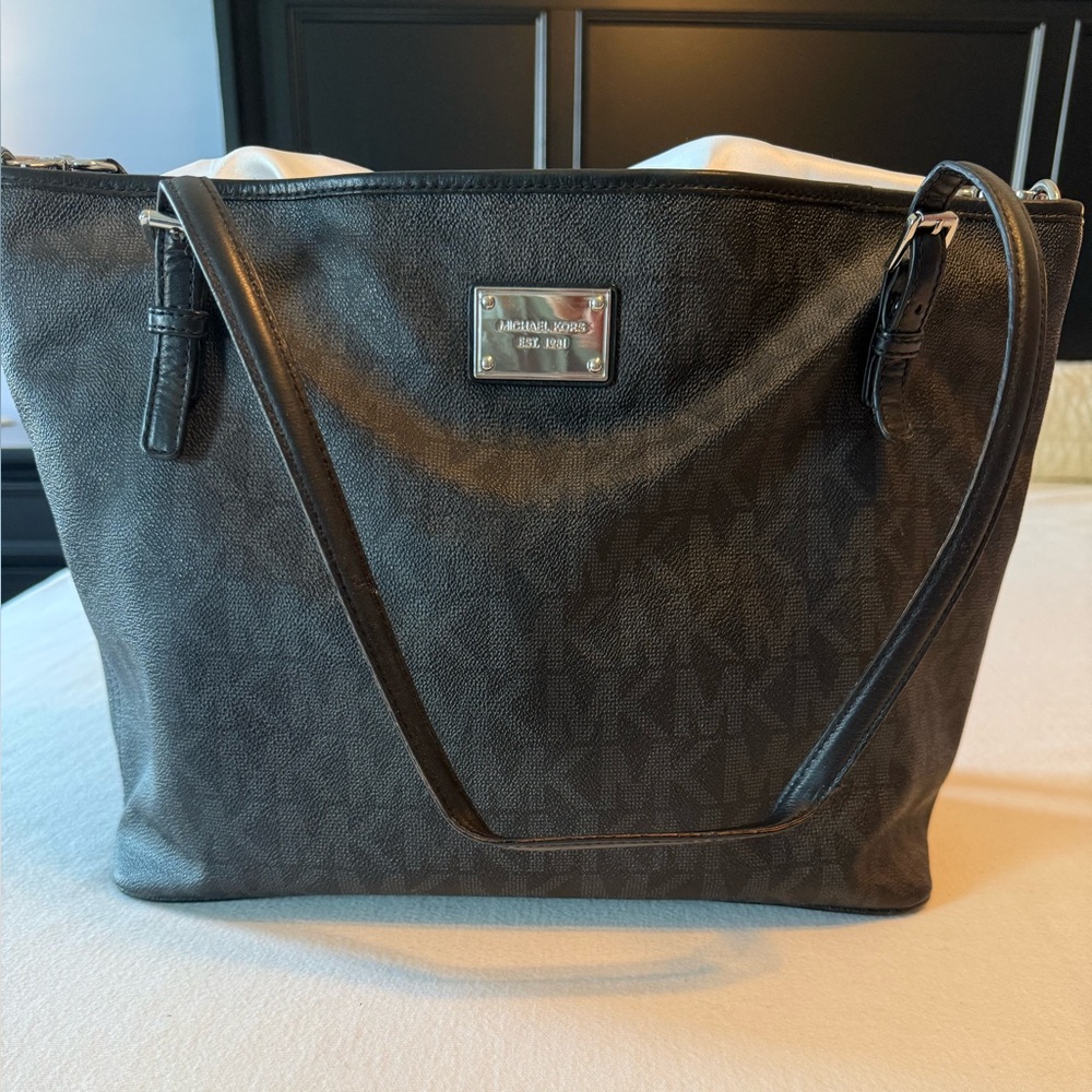 Michael Kors Black Signature Tote